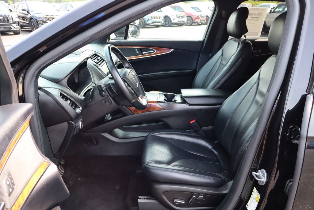 2019 Lincoln Nautilus Select