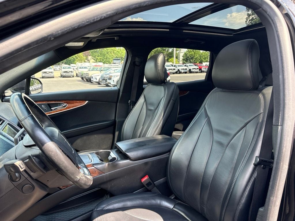 2019 Lincoln Nautilus Select