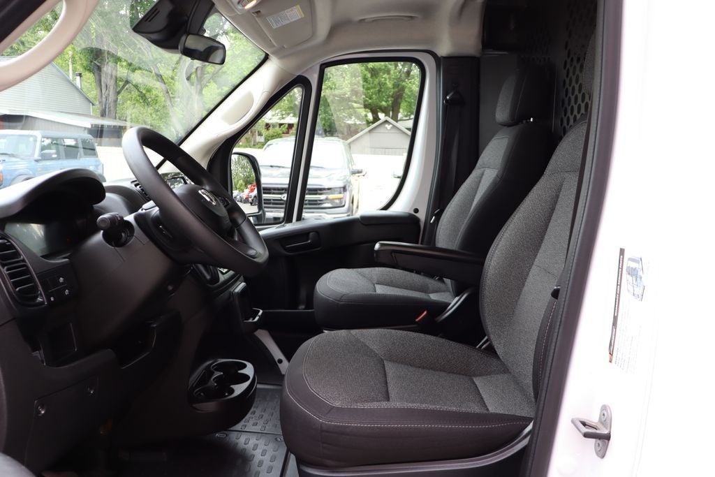 2025 RAM ProMaster 2500 LR