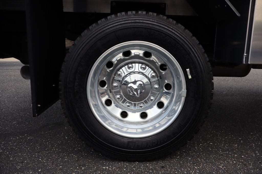 2025 RAM 4500HD Tradesman DRW w/9' EBY Aluminum Flat Bed