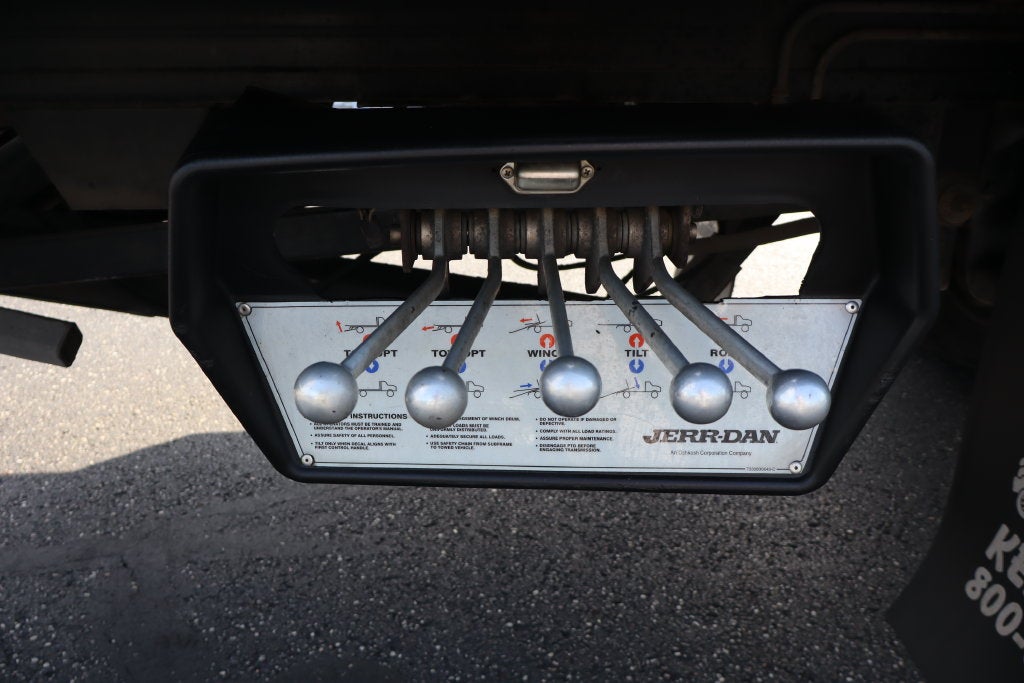 2024 RAM 5500HD SLT DRW w/20' Jerr-Dan Roll Back