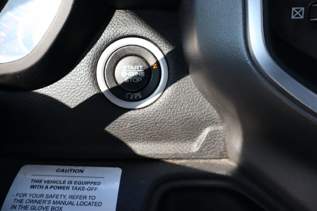 2024 RAM 5500HD SLT DRW w/20' Jerr-Dan Roll Back