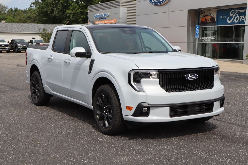 2026 Ford Maverick Lobo Standard