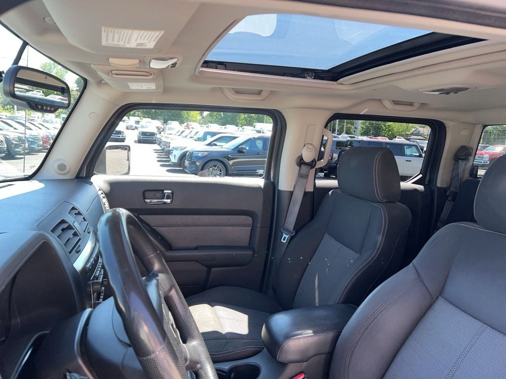 2009 Hummer H3T Base