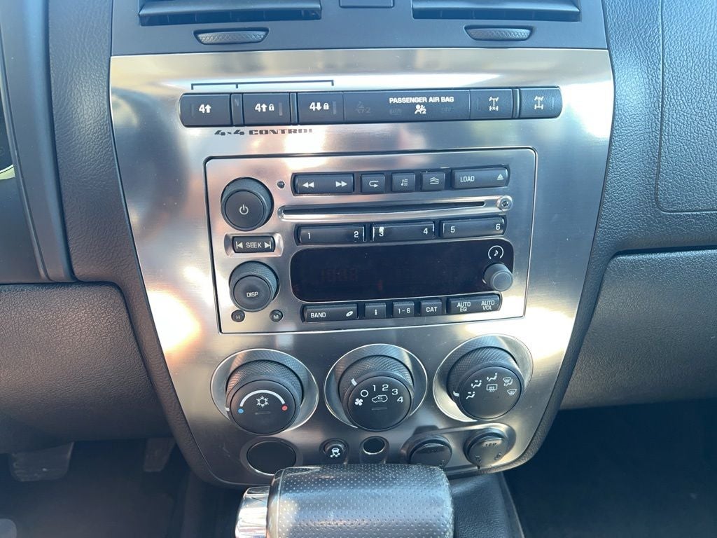 2009 Hummer H3T Base
