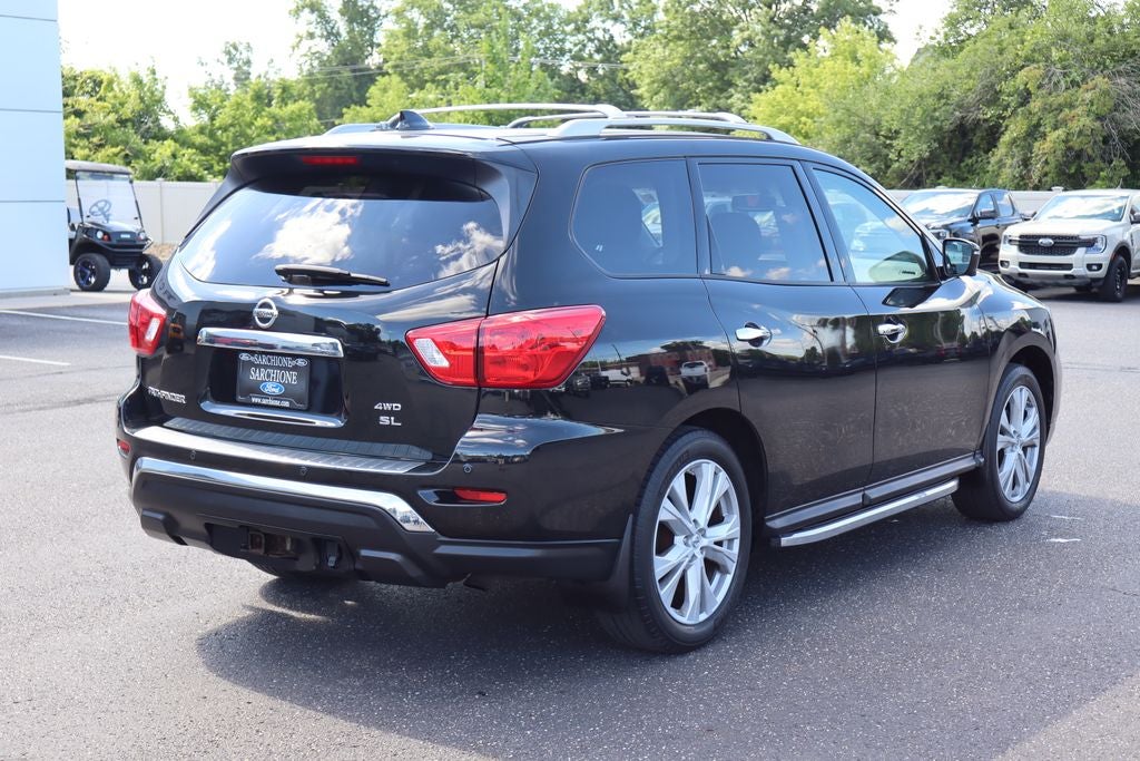 2019 Nissan Pathfinder SL