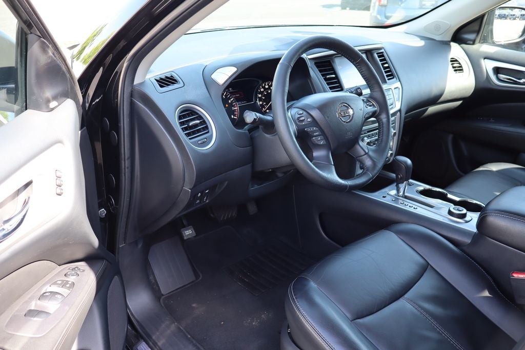 2019 Nissan Pathfinder SL