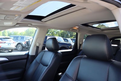 2019 Nissan Pathfinder SL