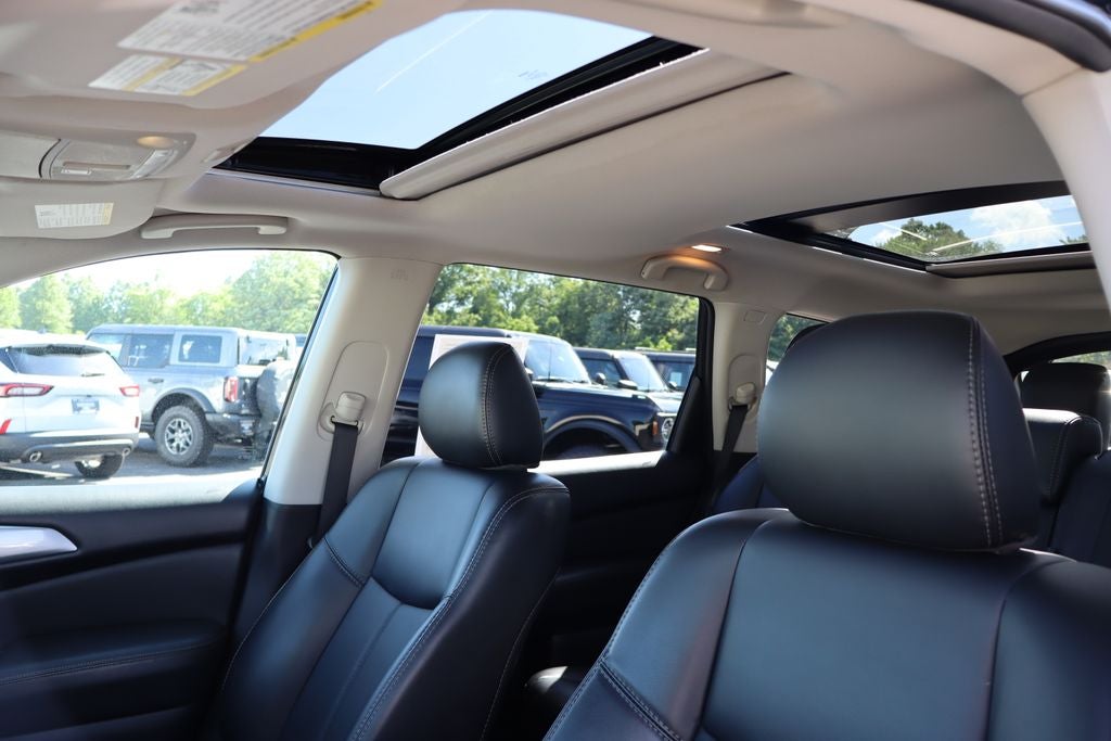 2019 Nissan Pathfinder SL
