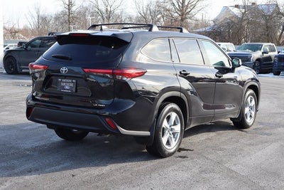 2022 Toyota Highlander LE