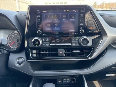 2022 Toyota Highlander LE