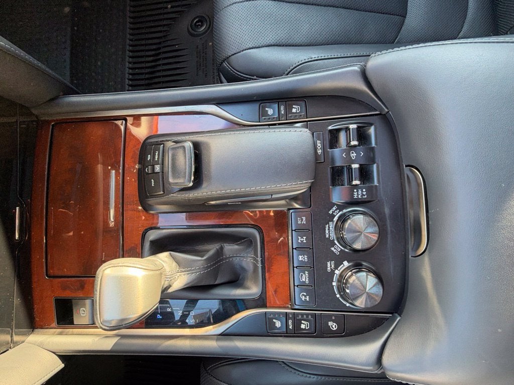 2020 Lexus LX 570