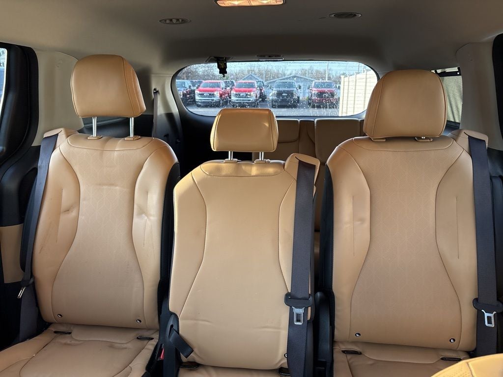 2023 Kia Carnival EX