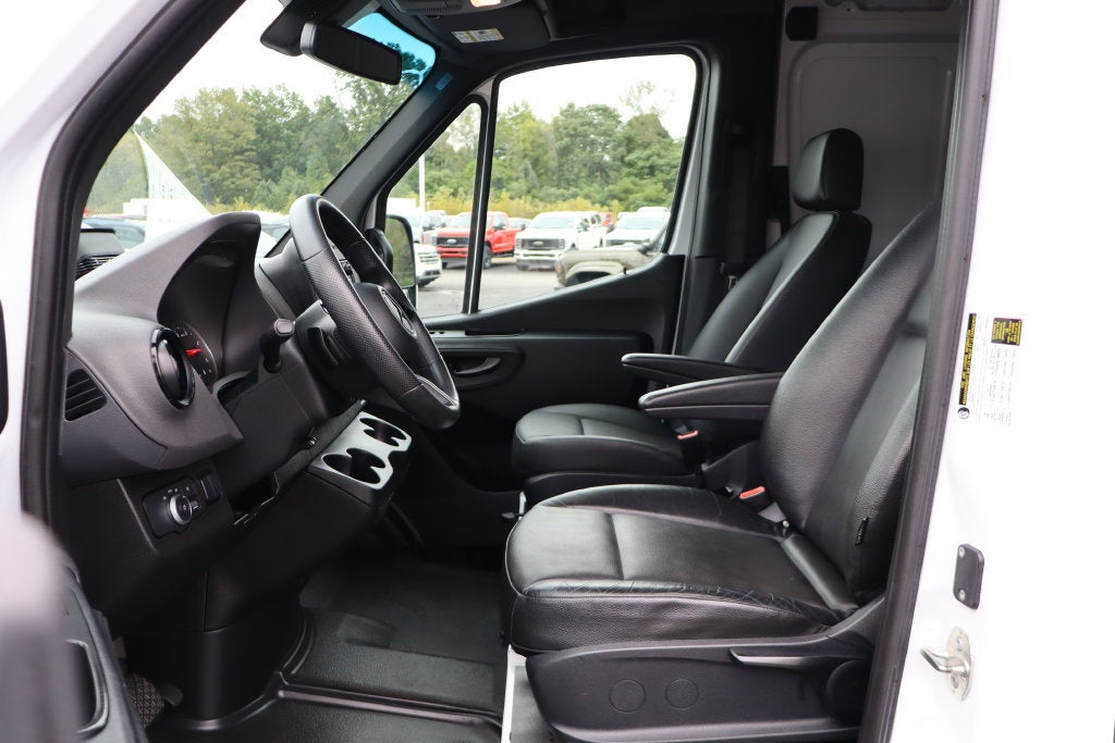 2025 Mercedes-Benz Sprinter 2500 Cargo 144 WB