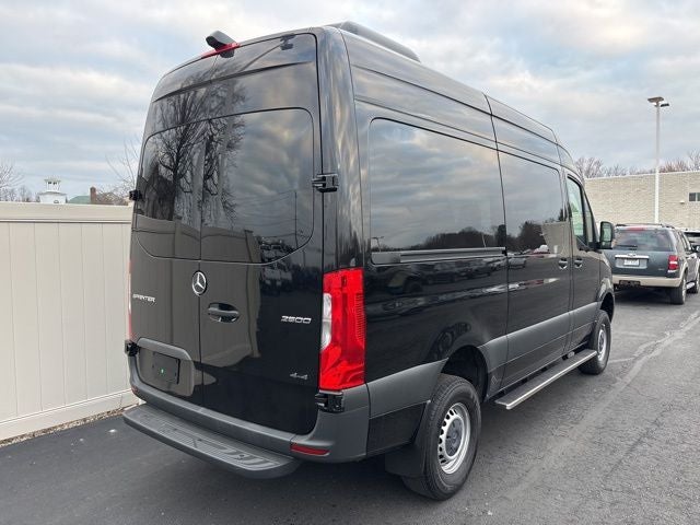 2022 Mercedes-Benz Sprinter 2500 Passenger 144 WB