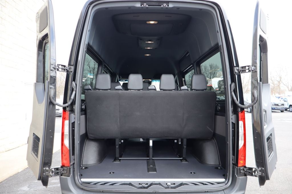 2022 Mercedes-Benz Sprinter 2500 12-Passenger 144 WB