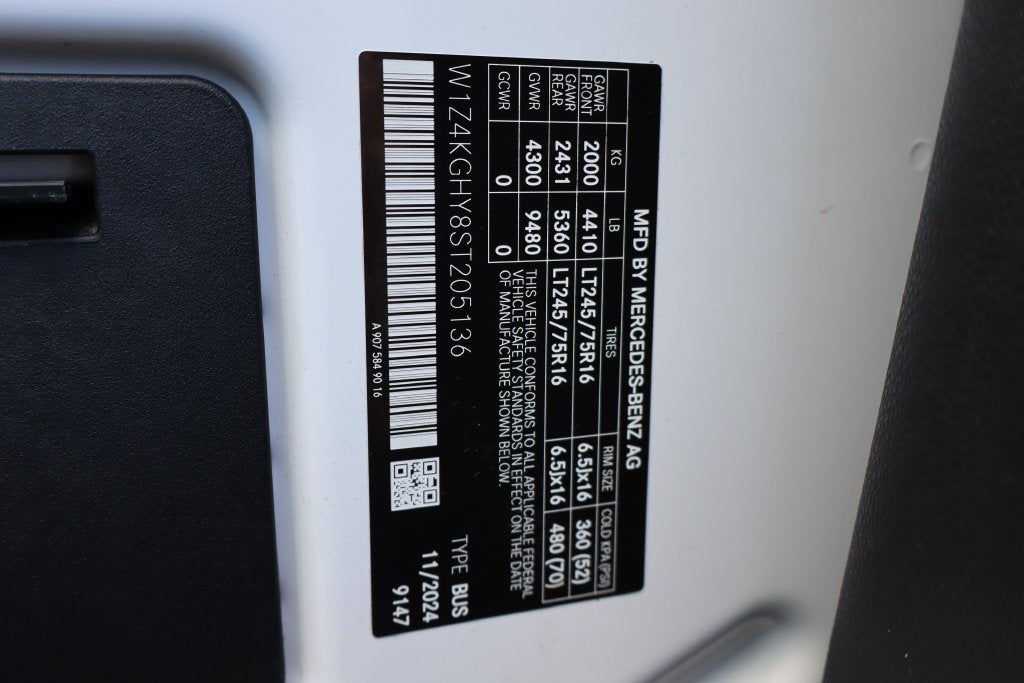 2025 Mercedes-Benz Sprinter 2500 Passenger 170 WB High Roof