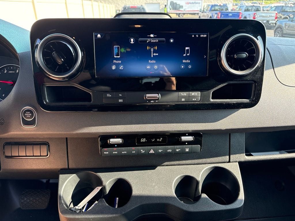 2025 Mercedes-Benz Sprinter 2500 Passenger 170 WB High Roof