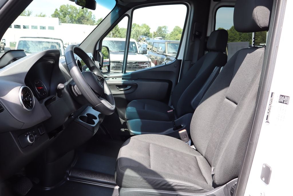 2025 Mercedes-Benz Sprinter 2500 Passenger 170 WB High Roof