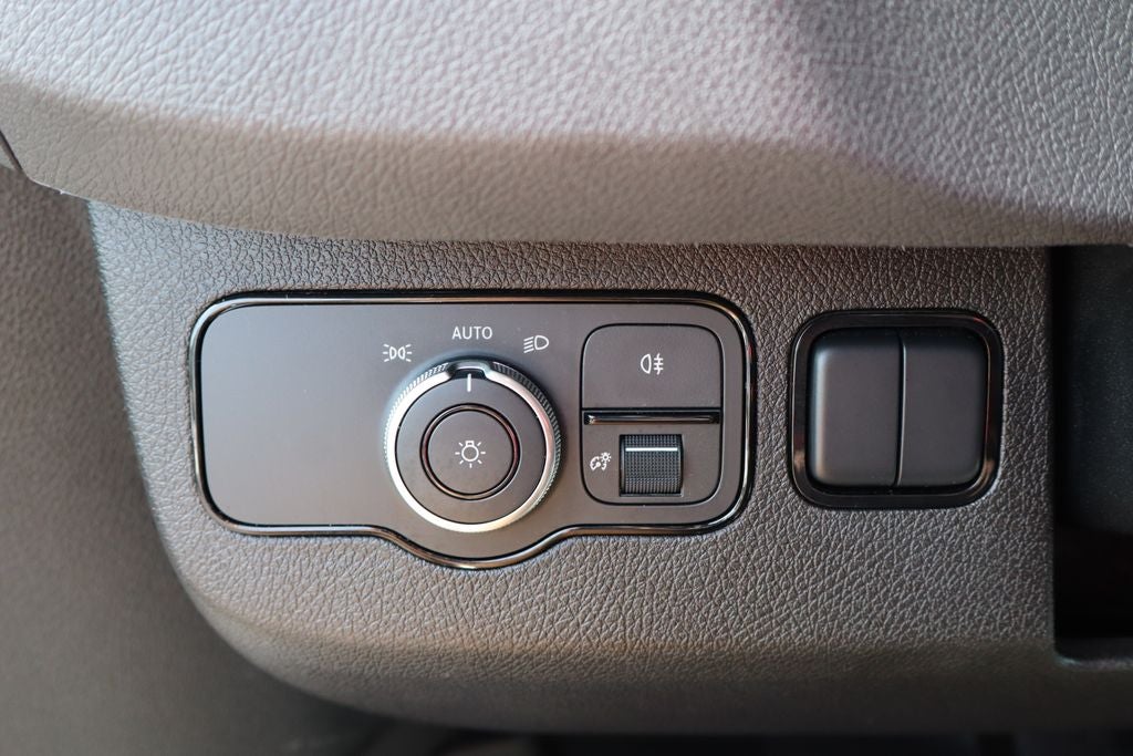 2025 Mercedes-Benz Sprinter 2500 Passenger 170 WB High Roof
