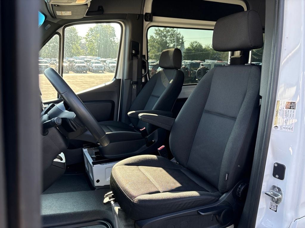 2025 Mercedes-Benz Sprinter 2500 Passenger 170 WB High Roof