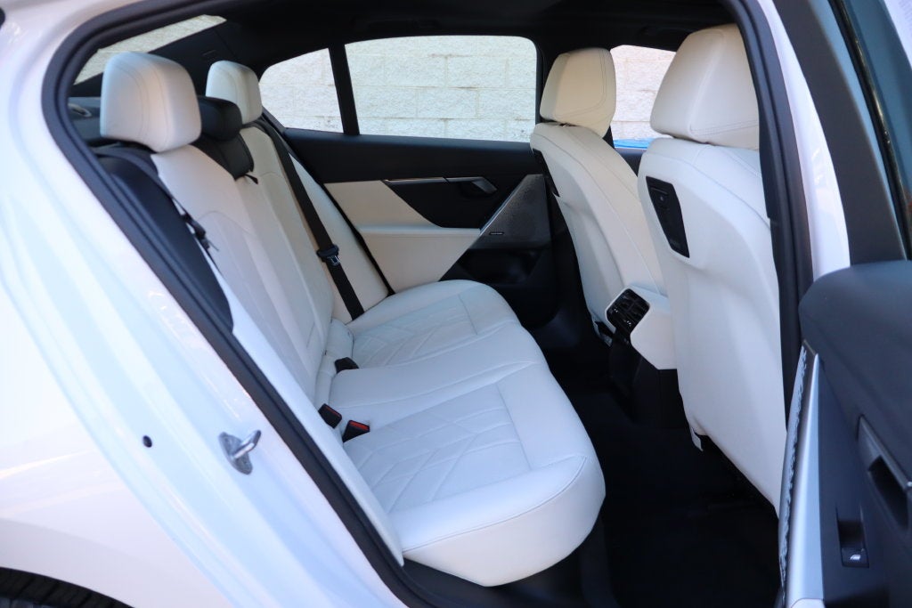 2024 BMW 5 Series 530i xDrive