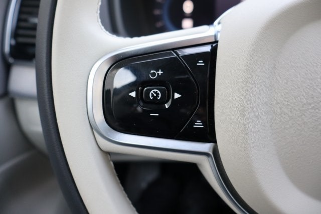 2025 Volvo XC90 B6 Plus 7-Seater