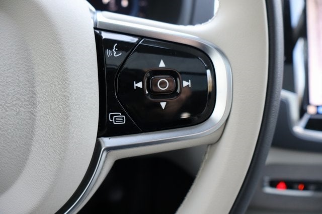 2025 Volvo XC90 B6 Plus 7-Seater