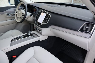 2025 Volvo XC90 B6 Plus 7-Seater
