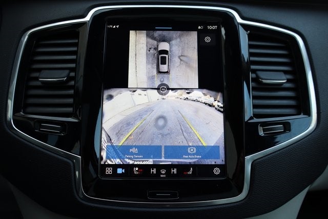 2025 Volvo XC90 B6 Plus 7-Seater