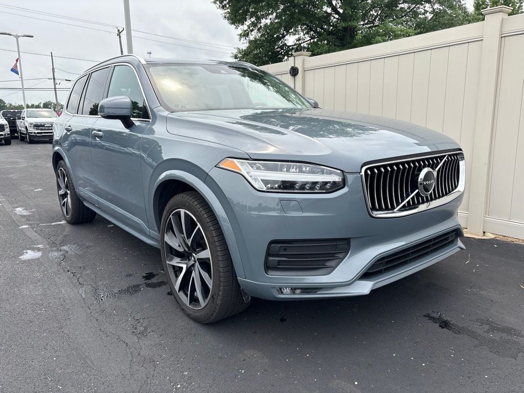 2022 Volvo XC90 T6 Momentum