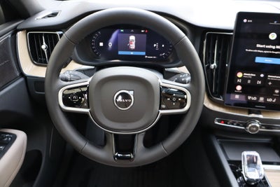2026 Volvo XC60 B5 Plus