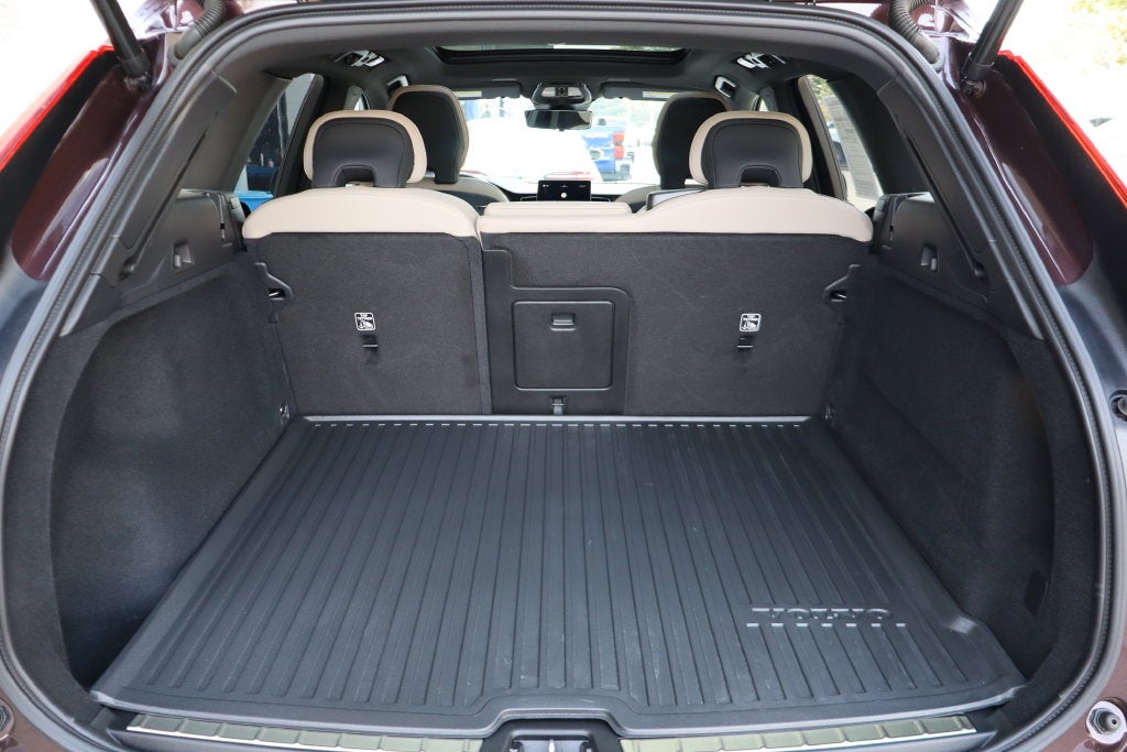2026 Volvo XC60 B5 Plus