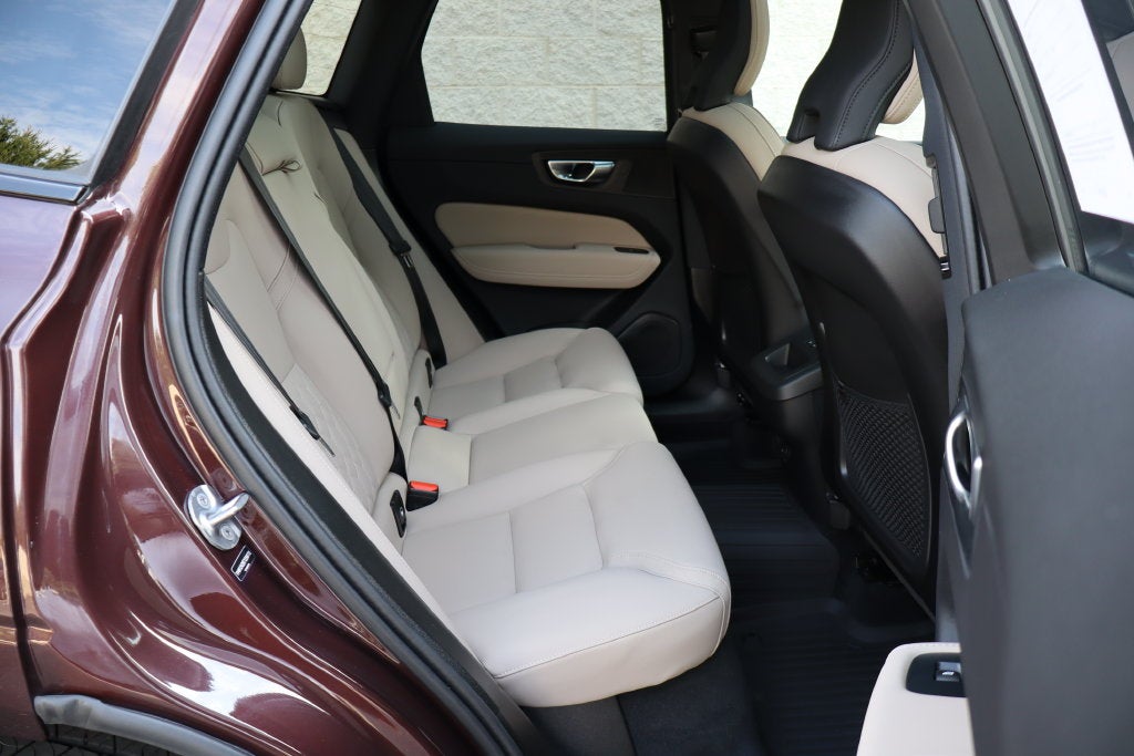 2026 Volvo XC60 B5 Plus