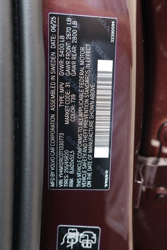 2026 Volvo XC60 B5 Plus