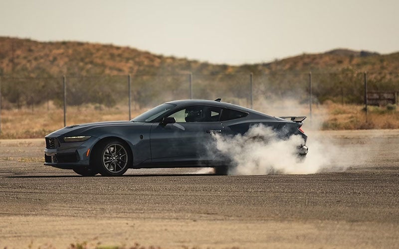 Ford Mustang Dark Horse